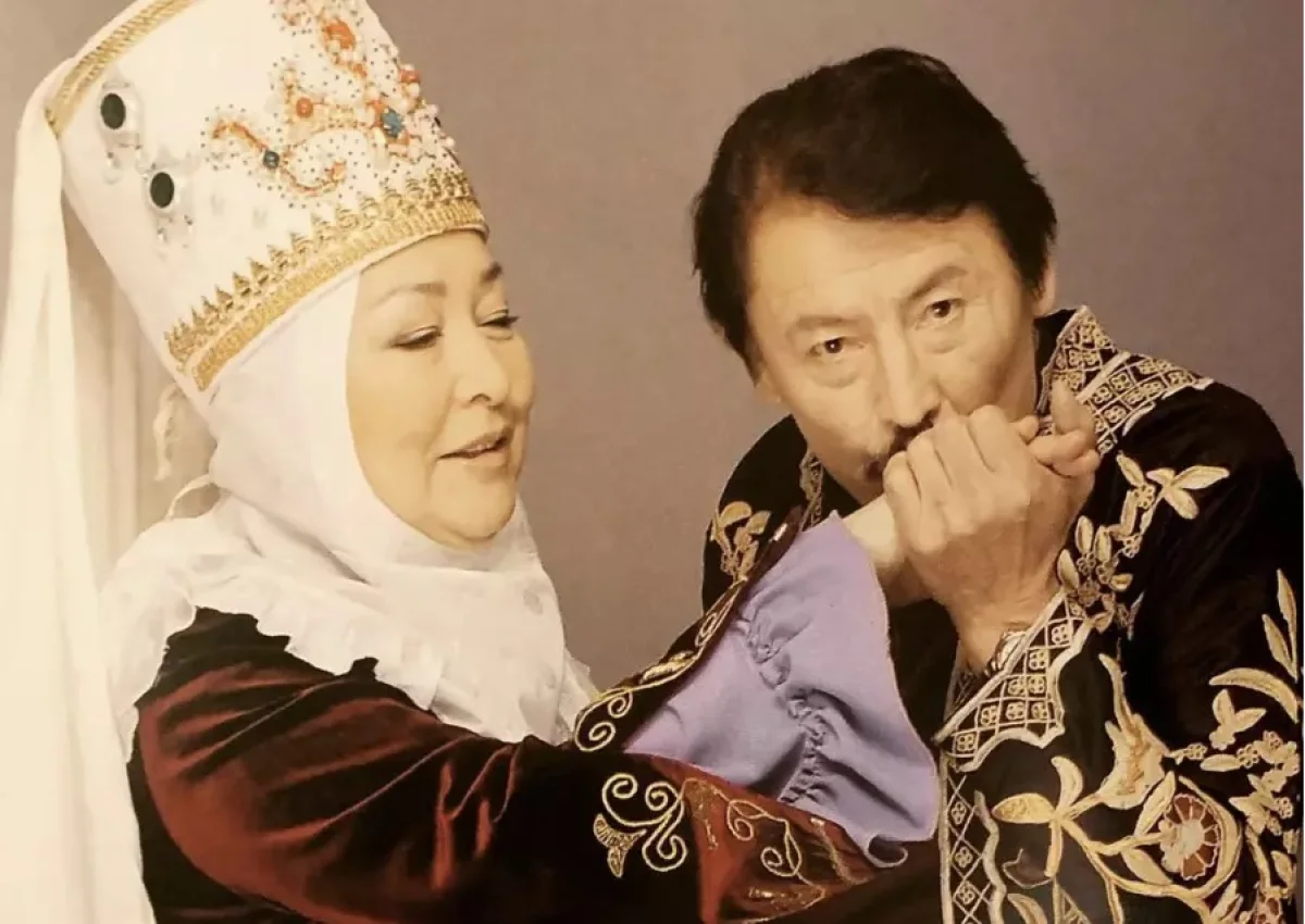 Маскамен сексуалдық костюм