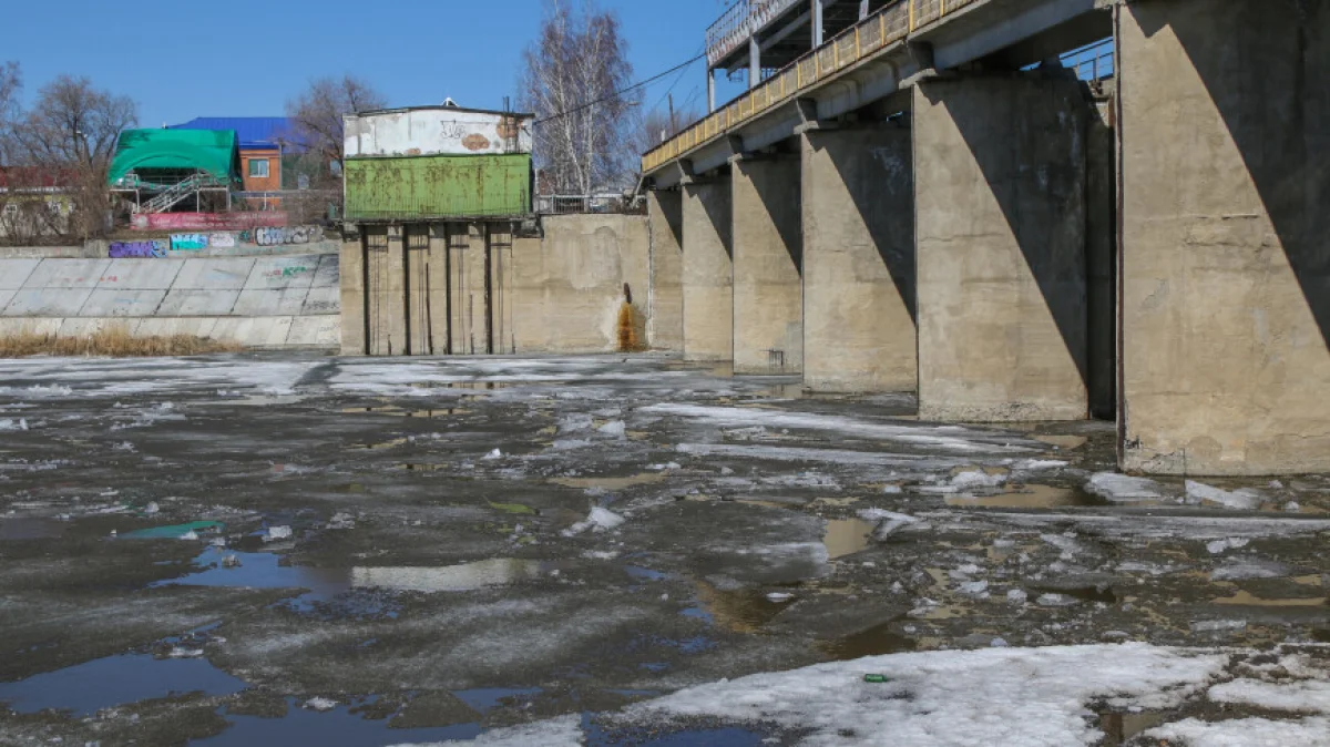 Тобол плотина. Тобол Курган. Курган плотина.