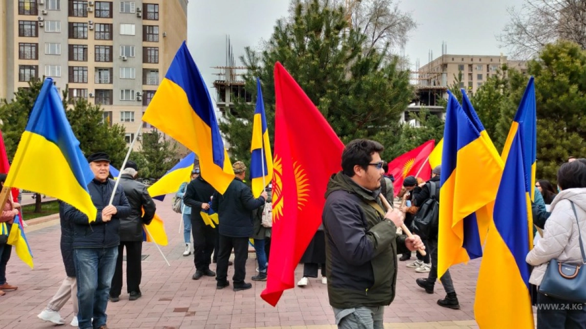 В Бишкеке запретили проводить митинги в поддержку Украины или России