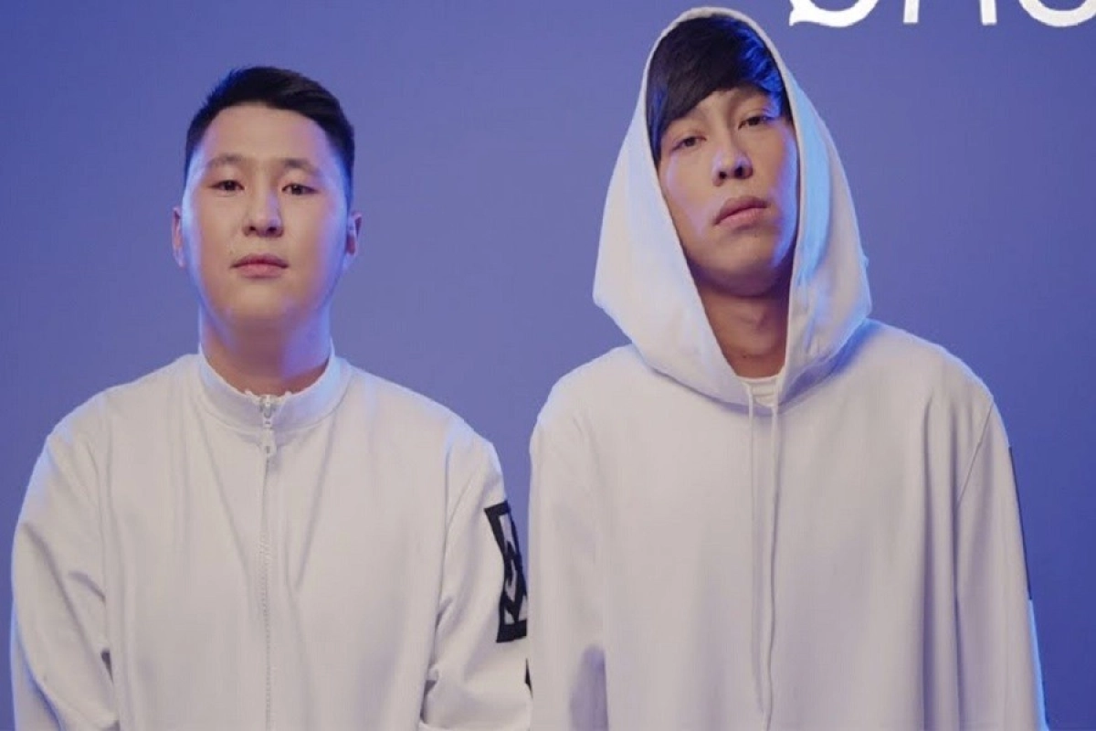 Фото: RaiM & Artur «Сәукеле» клипінен үзінді