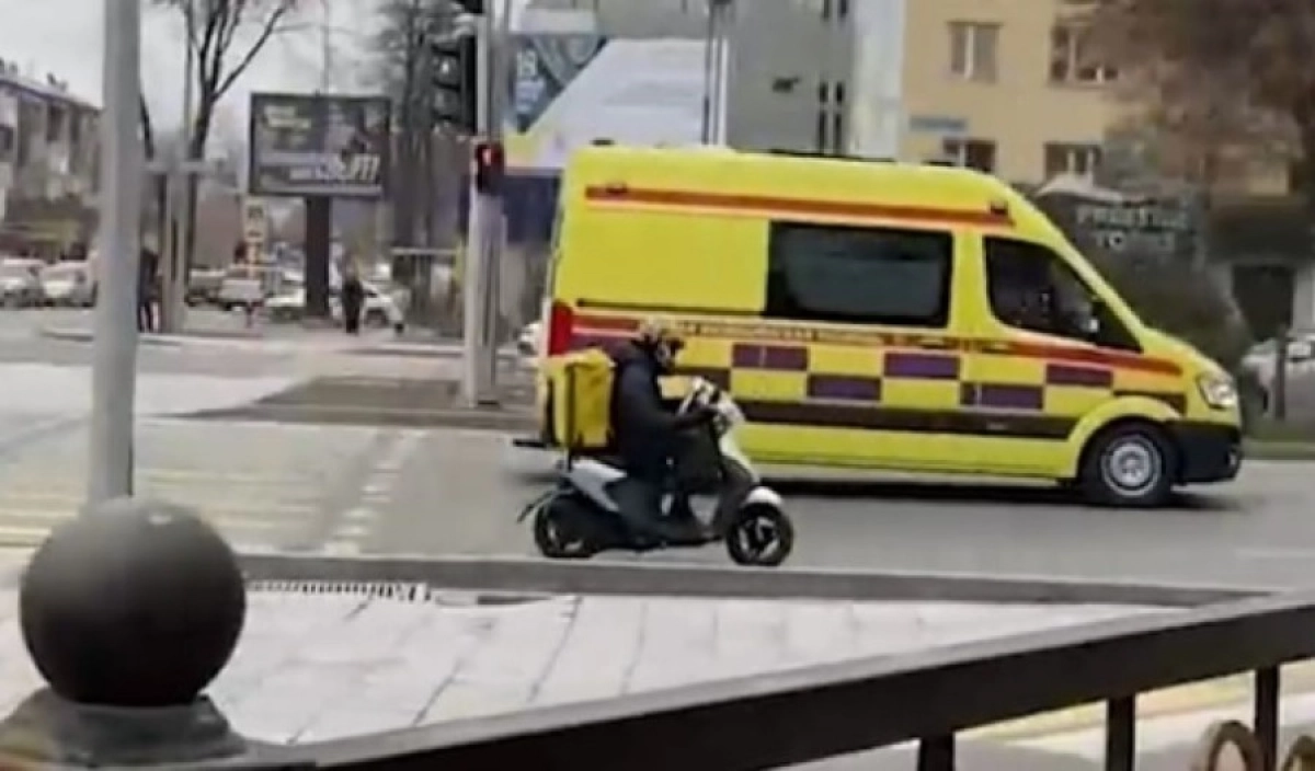 кадр t.me/qumash_kz