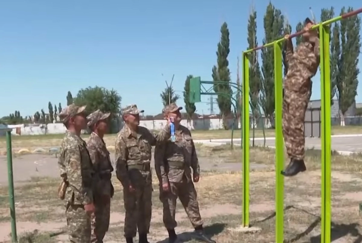 Кадр видео