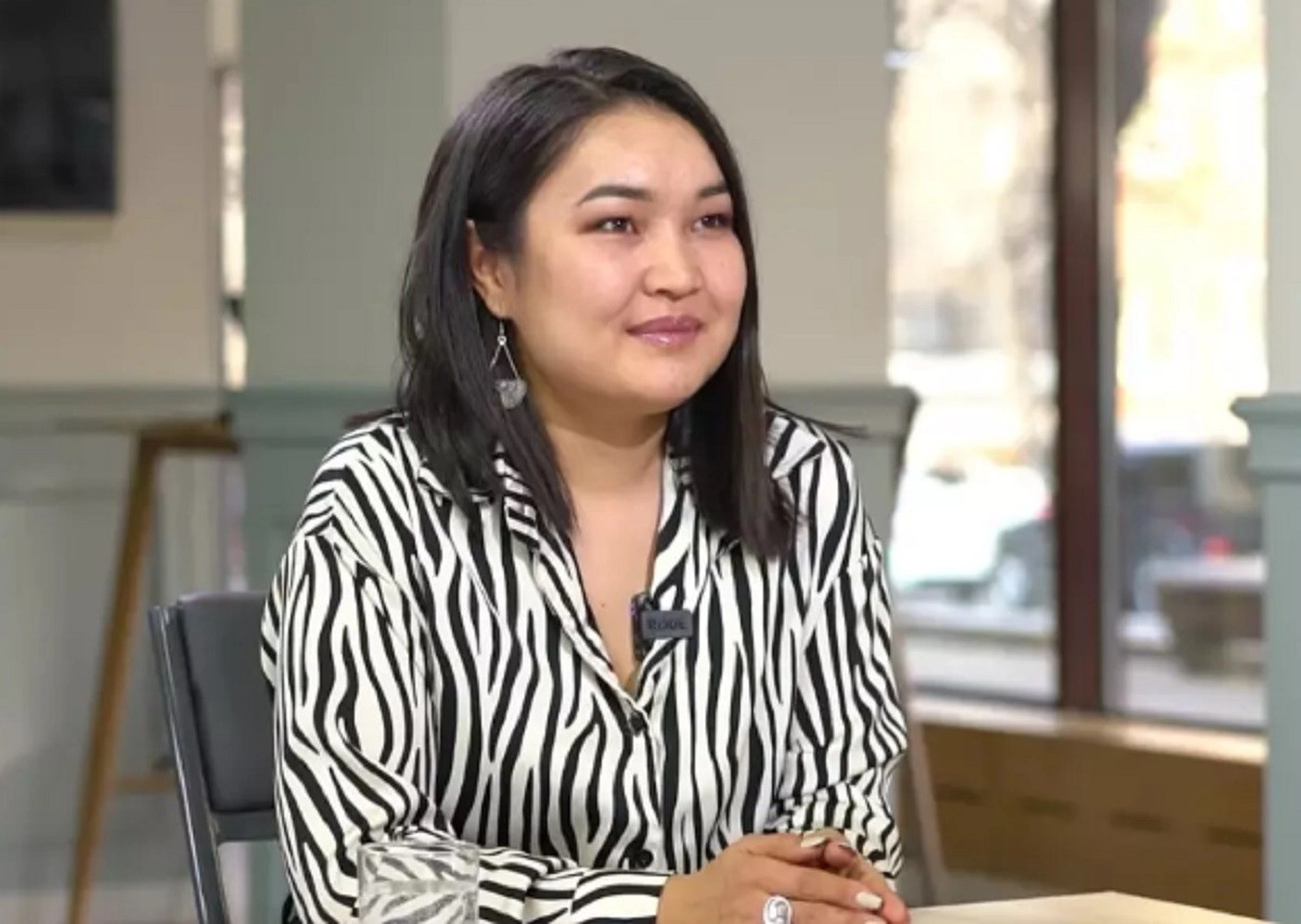 Жас қара лесбиянкалар