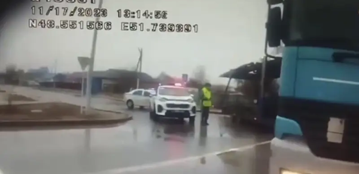 Фото: кадр из видео Pоlisia.kz