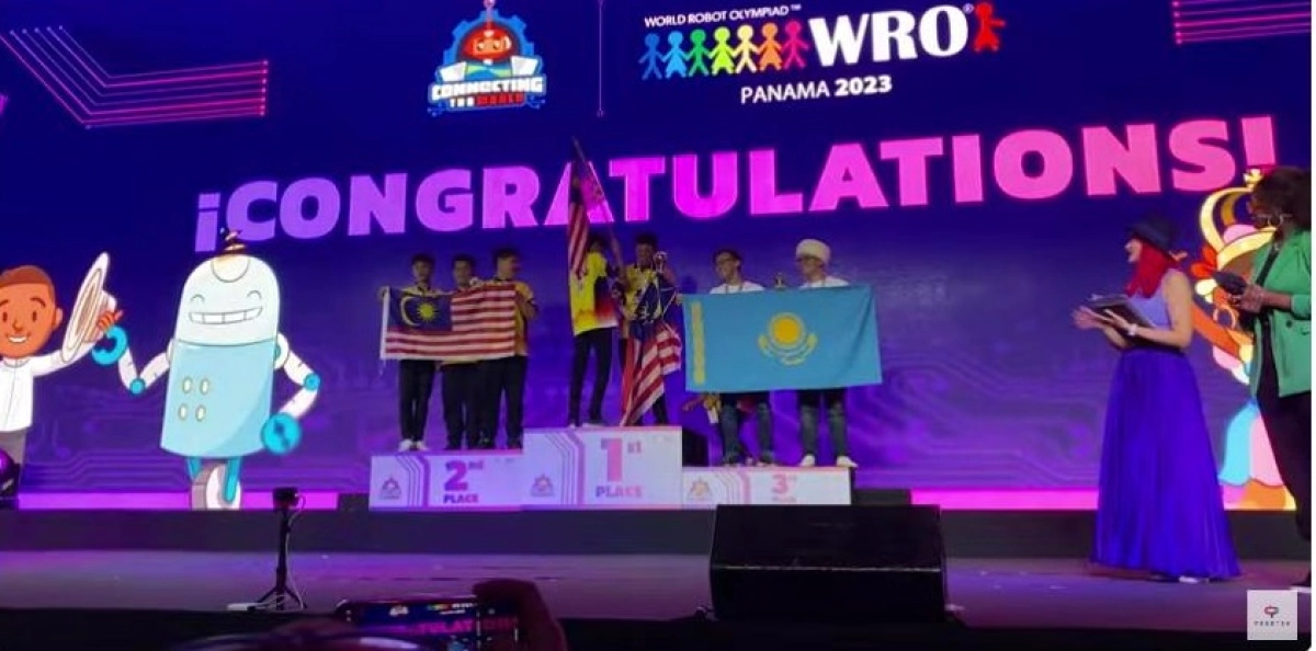 стопкадр видео/youtube.com/@ROBOTEKkz2014