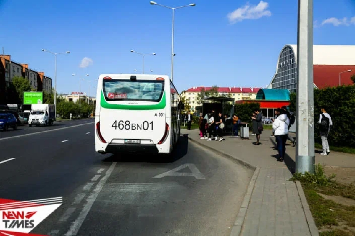 В Астане остро не хватает водителей автобусов, им обещают зарплату до 800  тыс