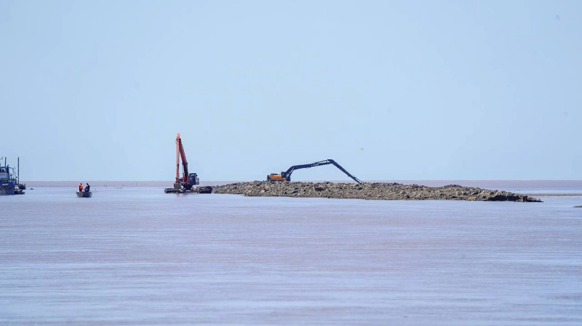 Два села в Атырауской области могут уйти под воду: В Урале поднялся уровень  воды