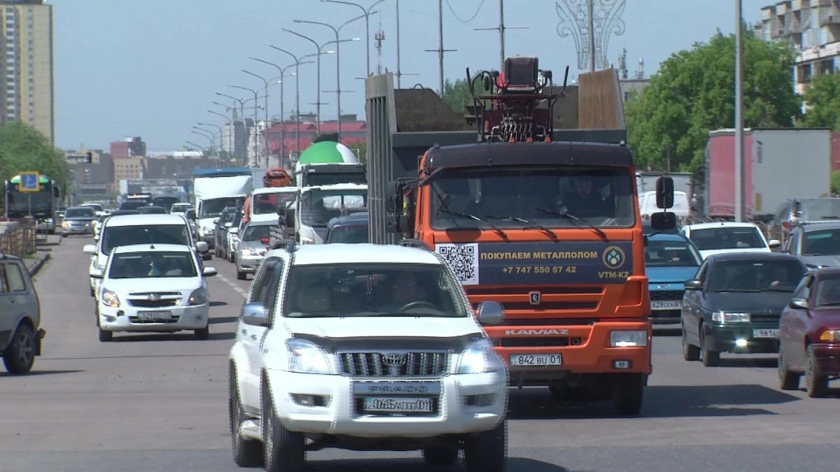 Непонятные запахи: Астанчане жалуются на качество воздуха в столице