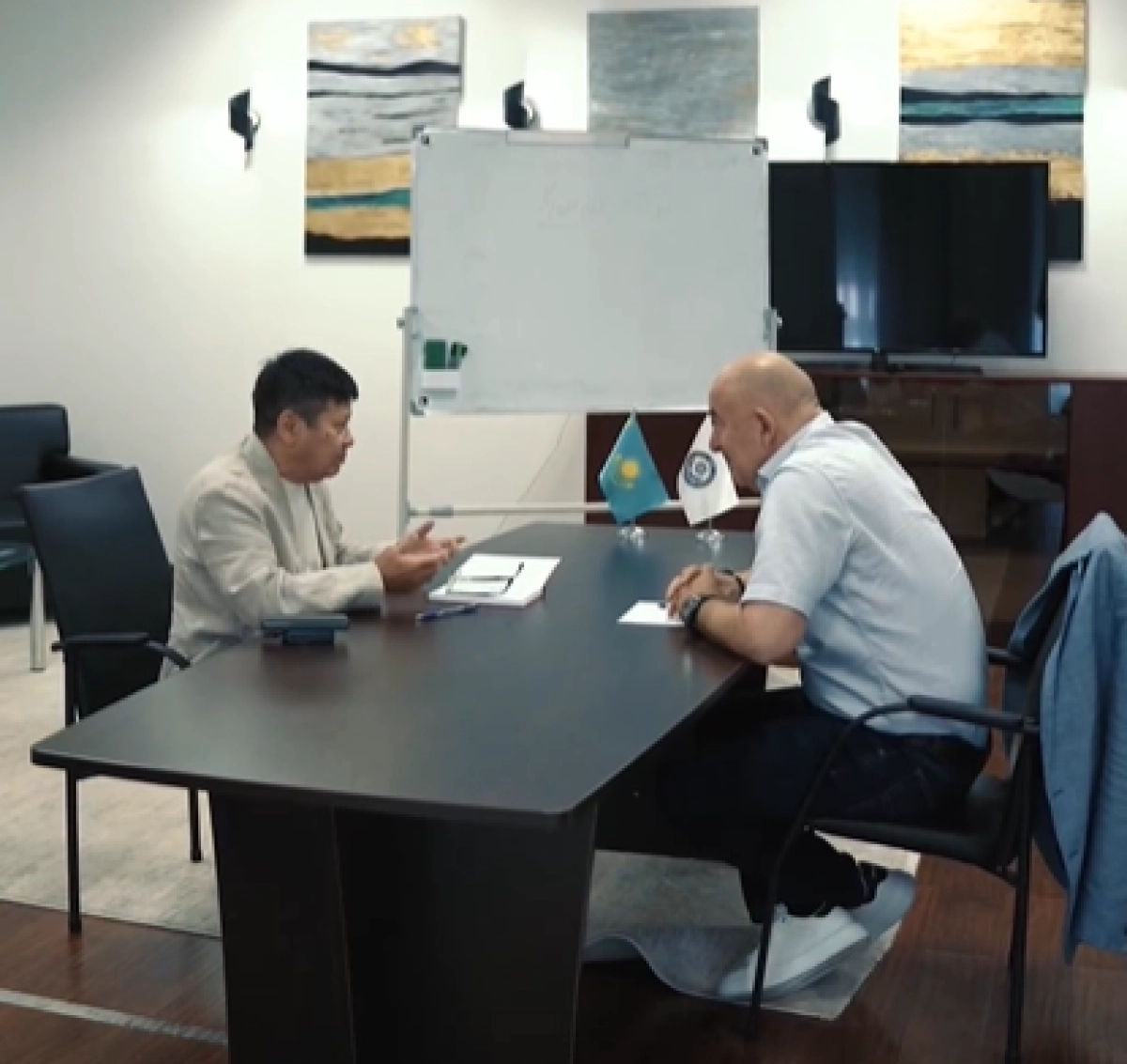 Кадр из видео