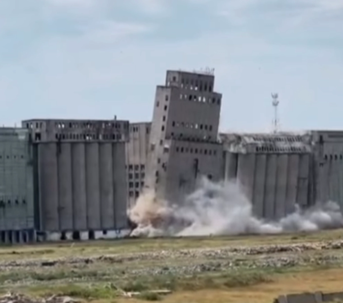 Кадр из видео