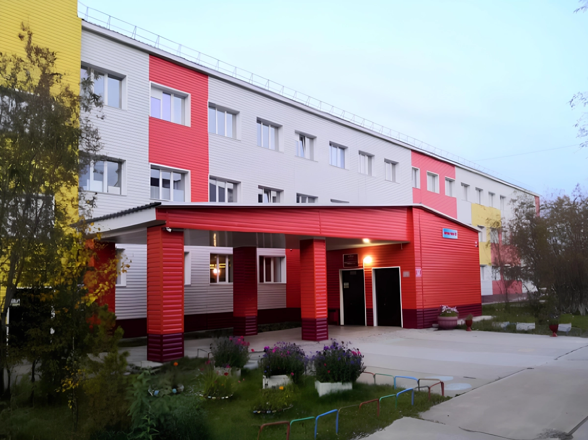 Средняя общеобразовательная школа № 9 города Губкинского