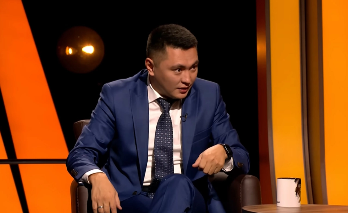 Кадр из видео Youtube-канала Дины Толепберген