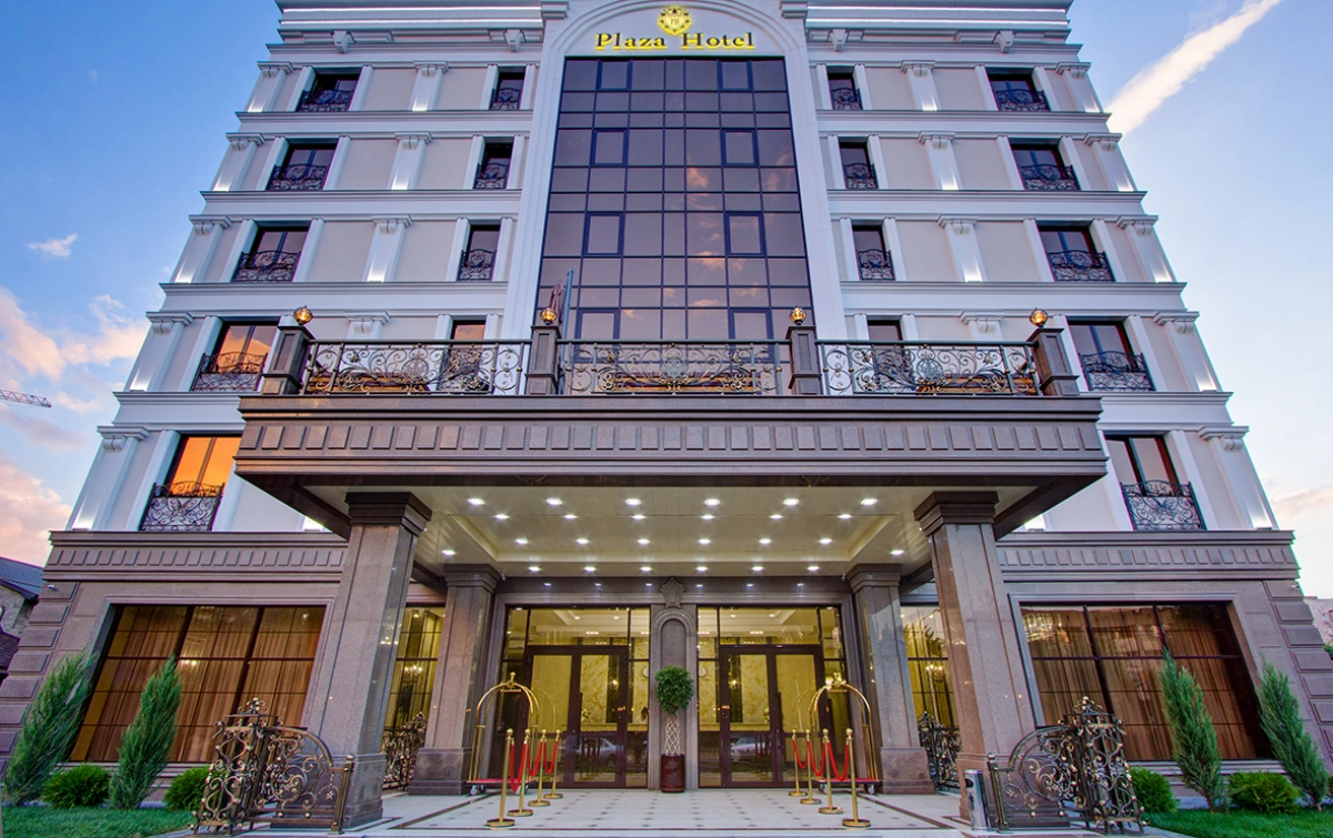 Фото с сайта plazahotel.kz