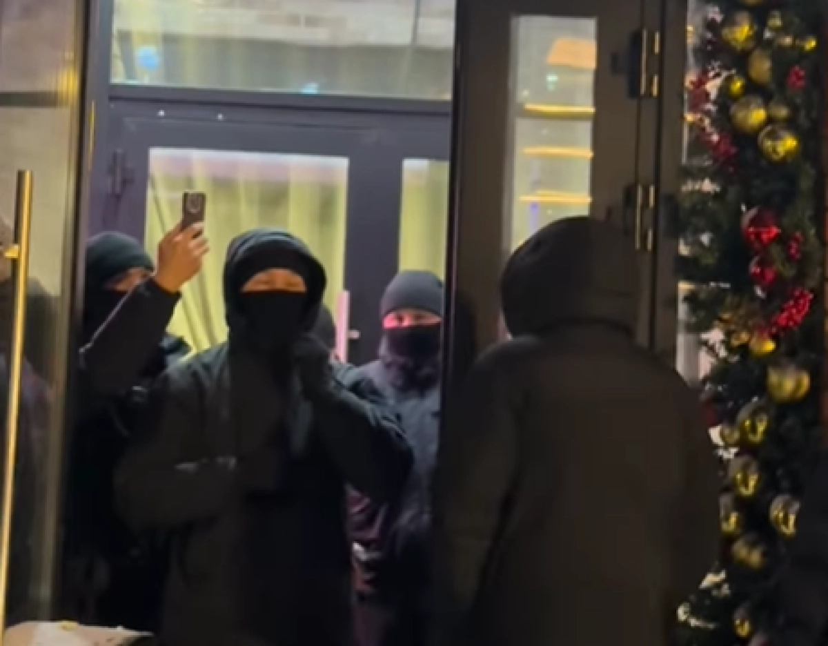 Кадр из видео/ @gallerybar.ast