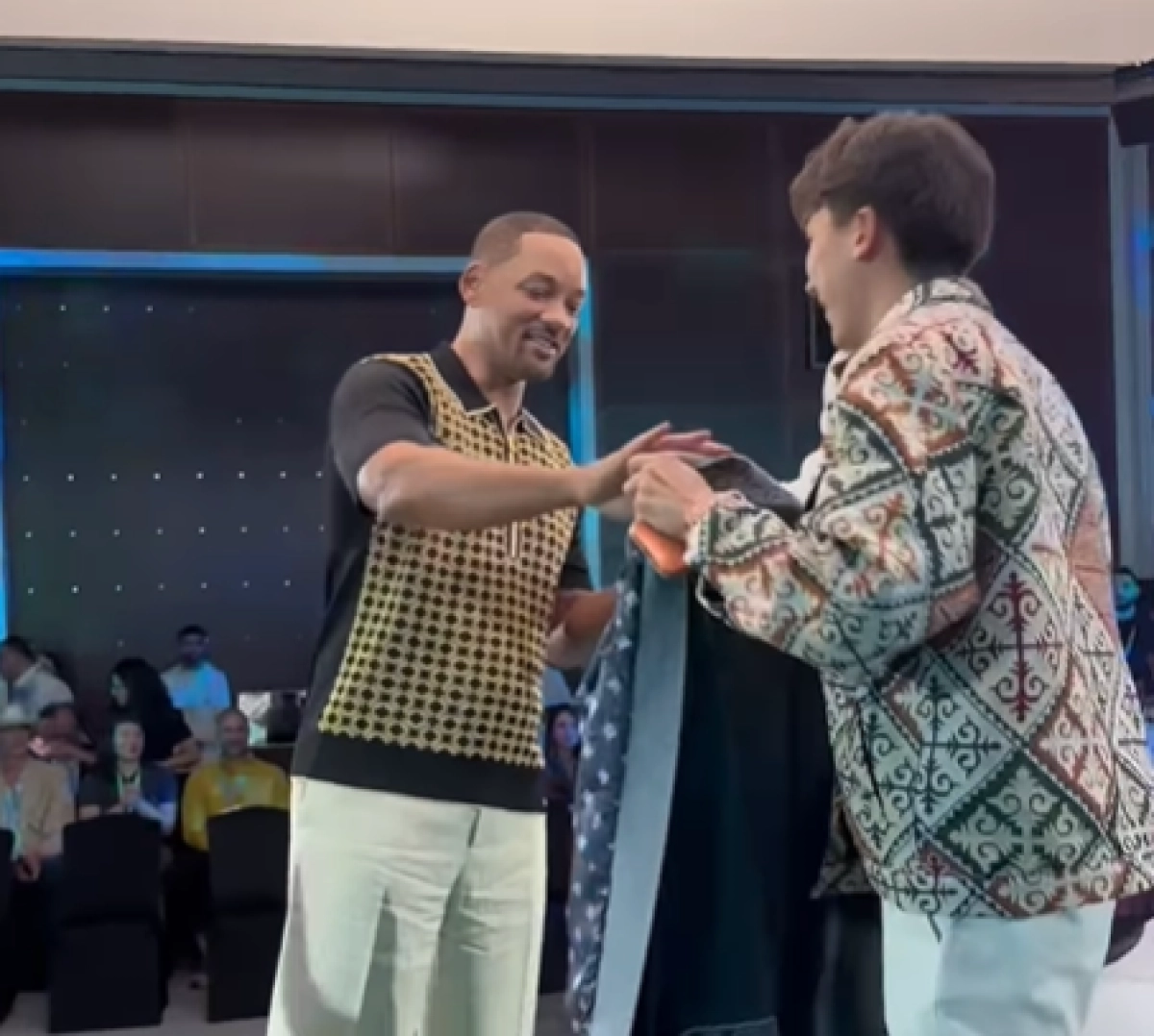 Кадр из видео