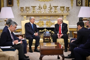 Токаев, Трамп и Нетаньяху провели совместный телефонный разговор в Овальном кабинете