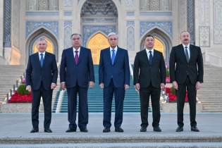 Токаев: Казахстан и Узбекистан отнюдь не соперники