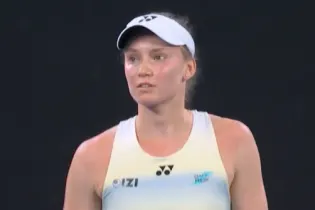 Рыбакина пробилась в 1/8 финала Australian Open-2026