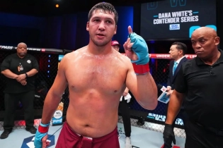Боец из Казахстана сотворил сенсацию в UFC