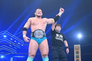 Рестлер из Казахстана разгромил соперника на престижном турнире в Японии