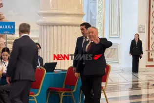 Назарбаев проголосовал на референдуме