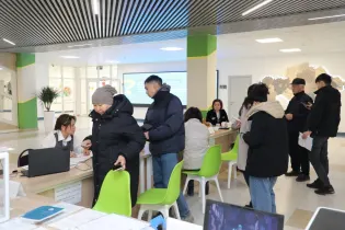 Первые протоколы в Алматы: голоса «за» преобладают на ряде избирательных участков