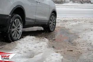 Непогода парализует трассы: в Казахстане вводят ограничения