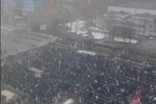 В Москве сняли на видео массовую молитву на Ораза айт