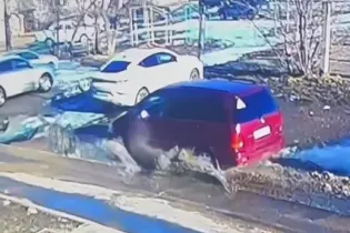 Пьяная казахстанка на машине мужа устроила массовое ДТП