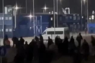 Массовая драка вахтовиков из Казахстана в российском городе попала на видео