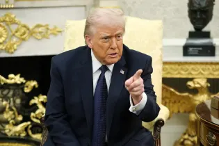 Трамп уволил генпрокурора США из-за недовольства её работой