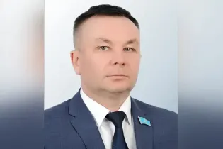 Экс-депутата обязали вернуть государству почти миллиард тенге