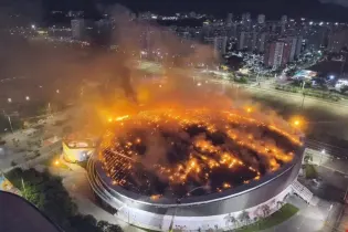 Стадион вспыхнул во время ЧМ с казахстанцами в Бразилии