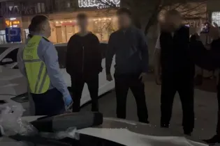 Боеприпасы и наркотики обнаружили в автомобиле жителей Алматы