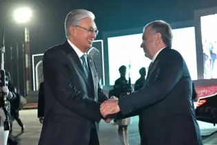 Мирзиёев проводил Токаева по завершении визита в Узбекистан