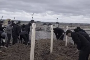 Отец похоронил троих детей, погибших при пожаре в Астане