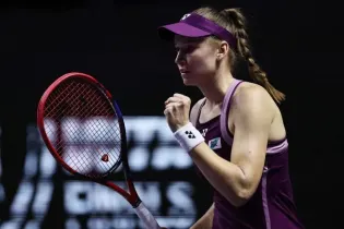 Рыбакина стартовала с победы на турнире в Германии