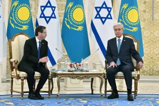 Токаев провел встречу с президентом Израиля