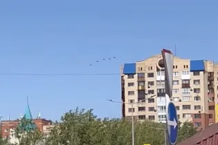 Жители Астаны испугались истребителей над городом