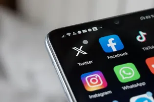 В Instagram появилась платная функция для анонимного просмотра сторис
