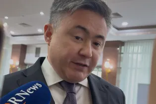 Глава Нацбанка посоветовал казахстанцам копить на пенсию, пока молодые и трудоспособные