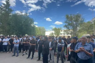 Первые шаги к обновлению: коллектив рудника встретил аплодисментами новое руководство