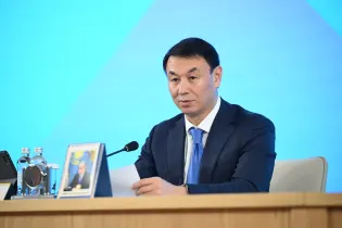 Аким Алматы обсудил с директорами школ вопросы безопасности детей