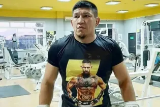 Куат «Найман» Хамитов всухую проиграл звезде UFC Арману Царукяну