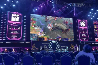 Сколько зарабатывают игроки в Dota 2: участник турнира в Астане раскрыл суммы