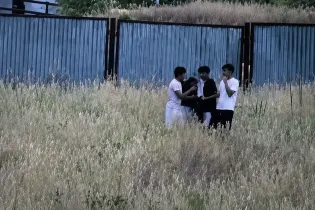 Пьяные парни пытались увезти школьниц в лес под Астаной