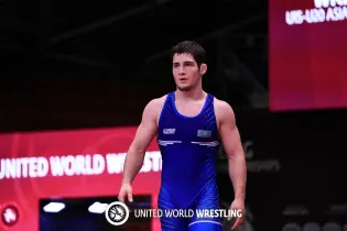 Казахстанец одолел чемпиона мира в финале турнира по вольной борьбе