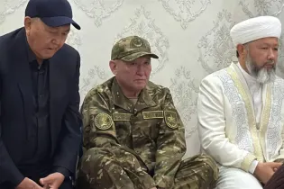 Токаев освободил от должности министра обороны Даурена Косанова