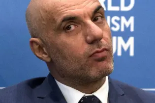 Наркотики и проституция: за что задержали владельца турфирмы ANEX в Турции?