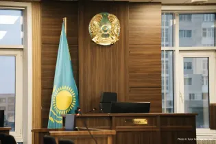 В Павлодаре осудили на 11 лет мужчину, который зарезал человека одним ударом ножа